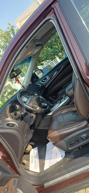 Infiniti QX60 model 2015