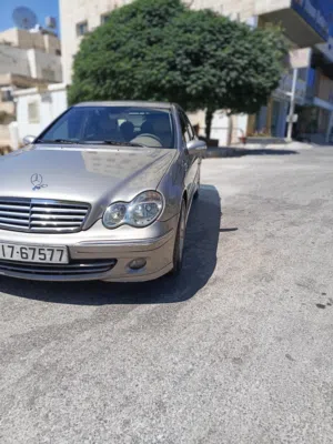 مرسيدس c200 2005