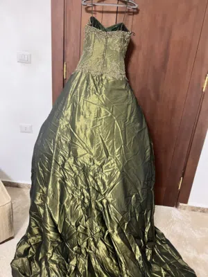 فستان سهرة راقي مستعمل مره واحده