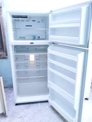 بحاله ممتازه ثلاجه ناشونال 24 قدم حجم كبير بحاله ممتازه تبريد وتجميد قوي استخدام معا التوصل التشغيل