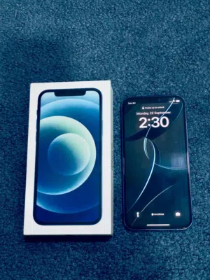 Iphone 12, Excellent Condition. Single Hand With box
