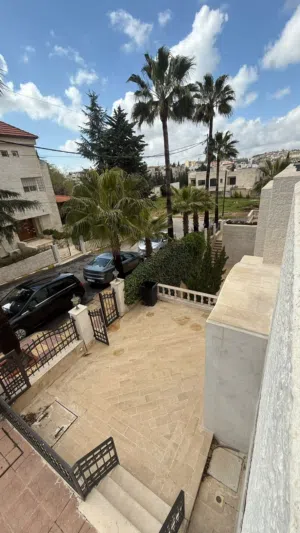 750 m2 5 Bedrooms Villa for Rent in Amman Dabouq