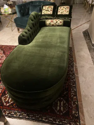 صوفا لثلاث اشخاص