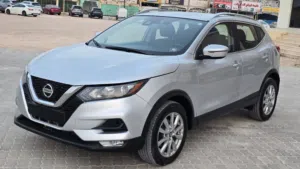 Used Nissan Rogue in Dhofar