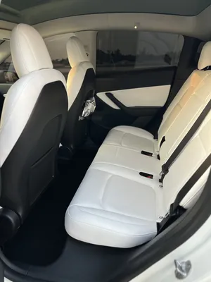 Tesla ‏Model Y ‏Long Range ‏2022