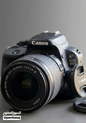 كاميرا كانون Canon EOS 100D نظيفة جداً بحالة الوكالة مع ملحقاتها