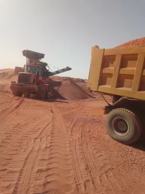 حجر لمؤاد البناء