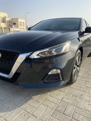 نيسان ألتيما 2021 SV فل مواصفات ( بدون الفتحه ) للبيع