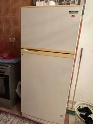 ثلاجه شركة سوبرا نظيفه جدا جدا