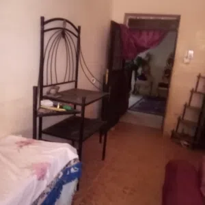 للايجار شقه غير مفروشه
