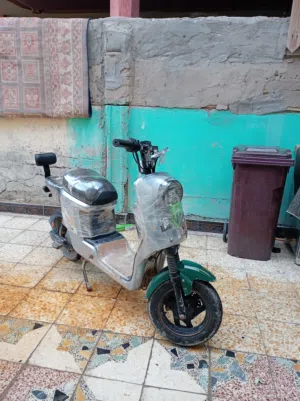 دراجه ريان ار 9 بطاريات 27امبير تحت الفحص