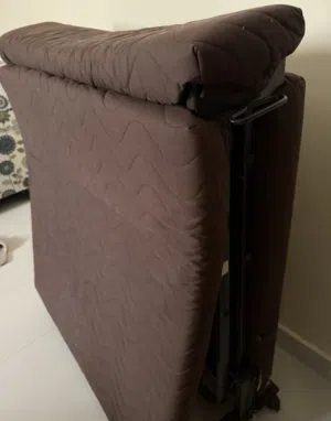 سرير Foldable يطوى بعجلات