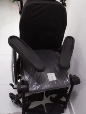 كرسي متحرك للمعاقين وكبار السن