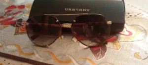 نظارة Burberry إيطالية أصلية للبيع