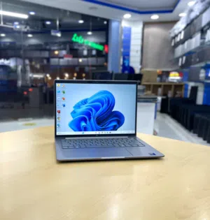 Hp ZBook Ultra 7 G1i Ultra 7 Ram 16GB SSD 1TB Screen 14” FHD Window 11 pro
