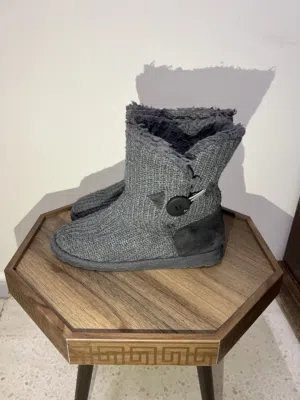 بوط شتوي صوف دافئ ومريح – قياس 38 – مستعمل بحالة جيدة