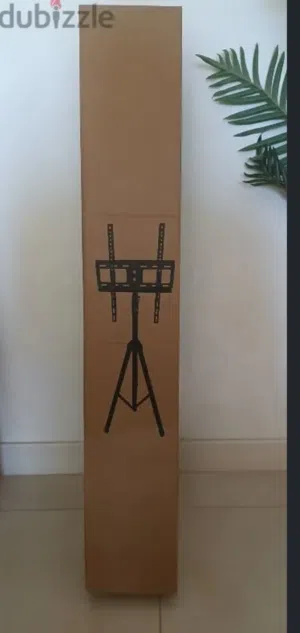 حامل شاشة جديد و غير مستعمل  .tv stand never used