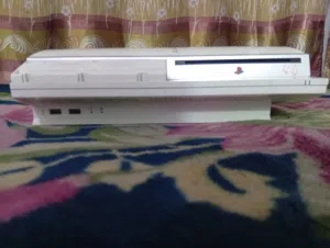 بلاي ستيشن 3 مستعمل حلته جيد و السعر بي مجال