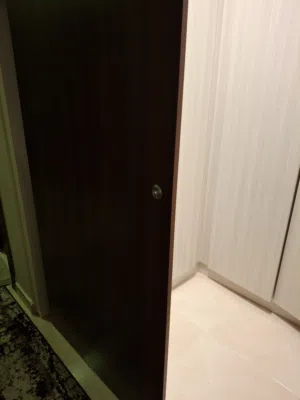 ابواب خشب او الواح خشب