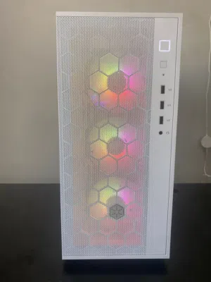 بي سي مستعمل قيمنق ب حاله زينه حجم عادي