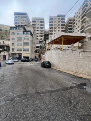 محل في الجبل الشمالي شارع بيكر بجانب مدرسه شريف صبوح