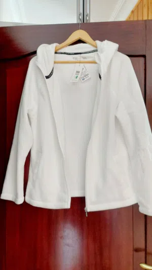 جاكيت هودي جديد ماركة CK وارد اميركا ستاتي لارج رجالي ميديوم لون ابيض