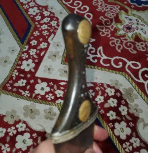 جنبية قرن كرك اصلي قدديمة جدا من عام 1919 للبيع بسعر عرطة