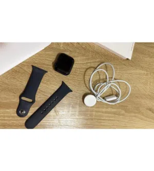 Apple Watch Series 8 100% battery
