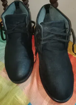 بوت رقبه جوخ شمواه اسود مقاس 44 حاله جيده جدا وسعر لقطه