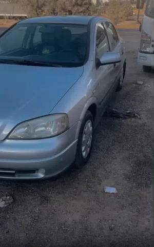 اوبل  استرا 2001