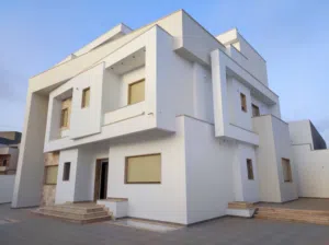 فيلا للبيع في تاجوراء بئر الاسطى ميلاد قريب من اربع شوارع الكهرباء .