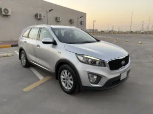 2016 Sorento, 4-cylinder, low mileage, 2WD