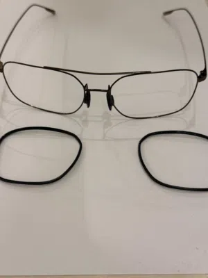بيعه سريعه وبسعر بلاش إطار نظارة Porsche Design بورشيه شرط اصلي تيتانيوم جديد ب 165k.d انظر الصور
