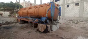 جرة صهريج نضح سنجل للبيع   نظيفه وبحاله ممتازه ومع كامل عدتها وطرمبتها للبيع