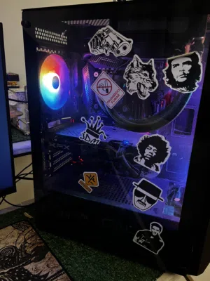 بي سي مستعمل سنه للبيع 2000درهم