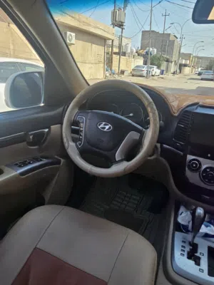 Used Hyundai Santa Fe in Basra