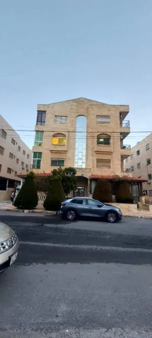 180 m2 3 Bedrooms Apartments for Sale in Amman Al Bayader