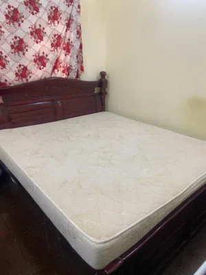Bed with Mattress 180x 200
