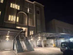 للايجار شقق وادوار و فيلا و بيت بالمنطقه العاشره