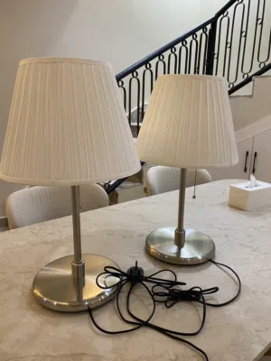 إضاءات طاولات للبيع