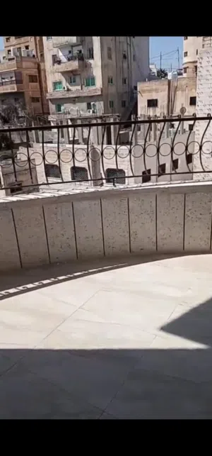 شقة كبيرة للبيع في القويسمة