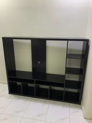 طاولة تلفاز كاملة