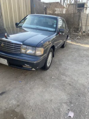 تيوتا كراون أرنب مديل 1995
