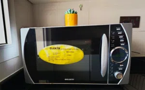 Elekta Microwave Oven - 25 liters