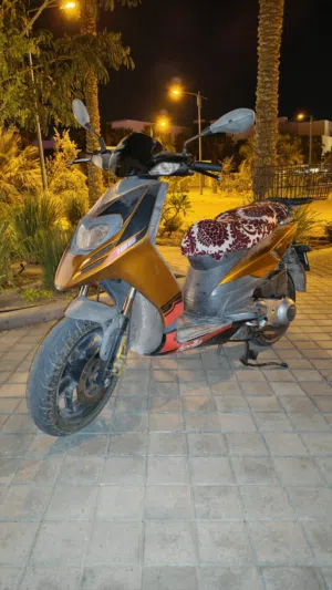 سيكلAPRILIA