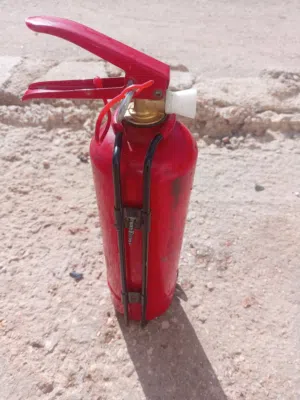 طفاية حريق مستعمله بحاجه لتعبئة فقط