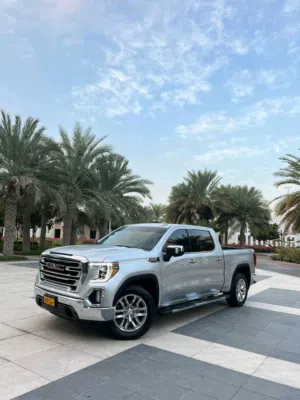 سيارة جي إم سي سييرا SLT موديل 2022 جاهزة للبيع