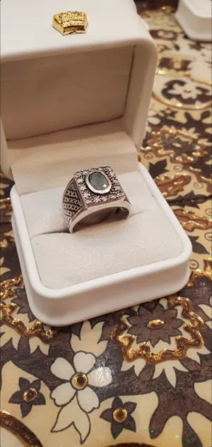 امتلك قطعة من الطبيعة.. خاتم زمرد طبيعي 100%