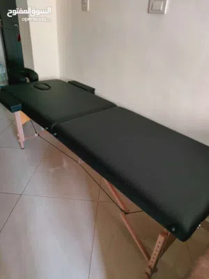تخت مميز لعمل الحجامه خشب اصلي مميز جدا