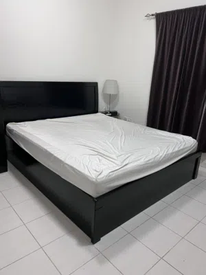 King size wooden bed 180x200